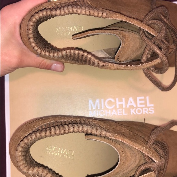 Michael Kors size 8 wedge booties - Picture 2 of 2